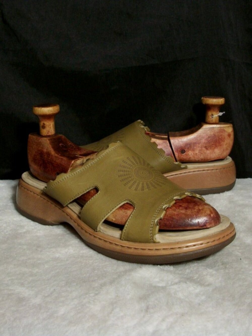 DANSKO EVE AZTEC SUNBURST OLIVE LEATHER SLIDE SANDALS 10M 40 PORTUGAL FREE SHIP